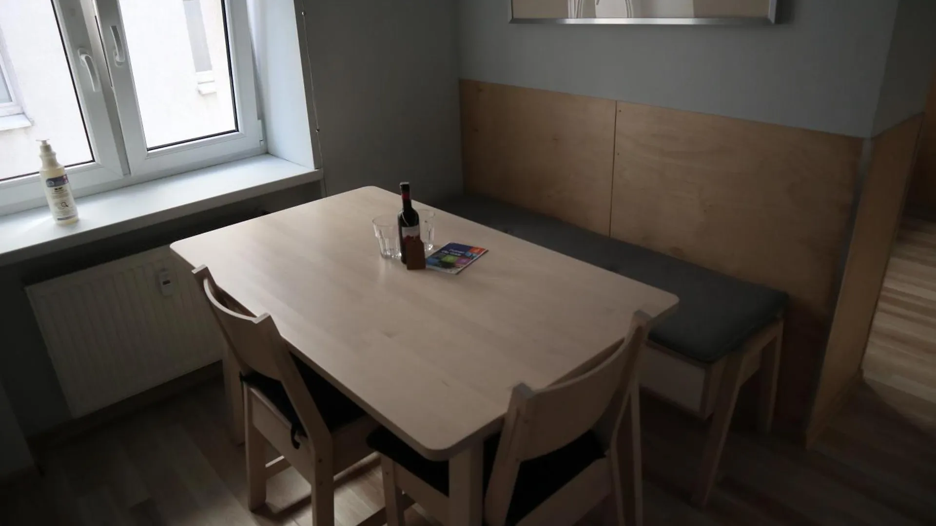Mimosa Rooms Poznan Homestay